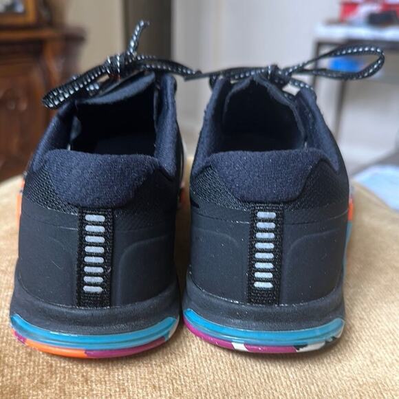 Nike Black and White Sneakers with Multicolored Sole - Picture 3 of 8